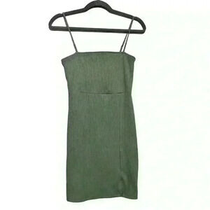 Forever 21 Bodycon green dress with adjustable straps. Size medium